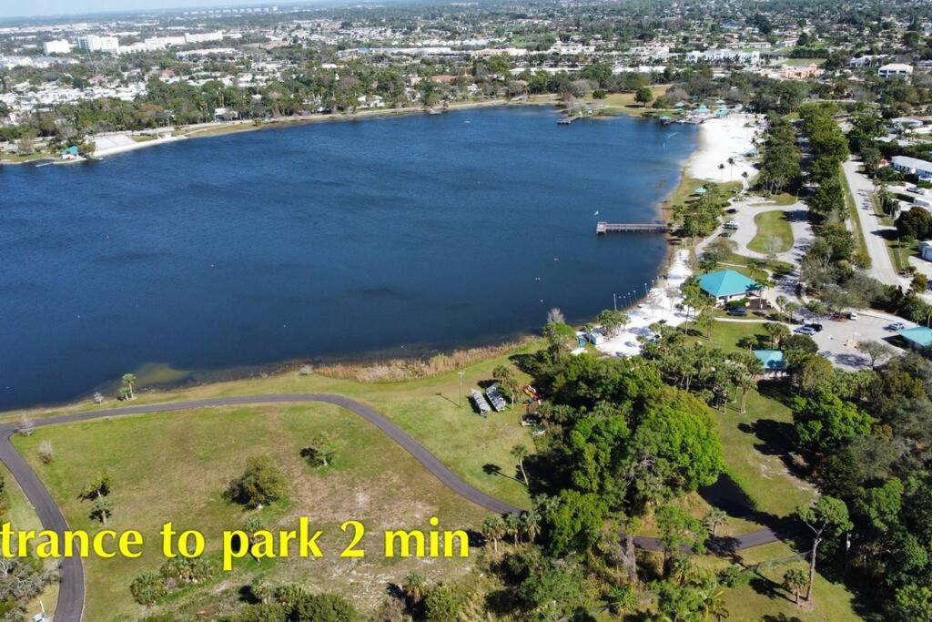 Black Vanilla - Stylish Symphony 3Miles Downtown North North Naples Eksteriør billede
